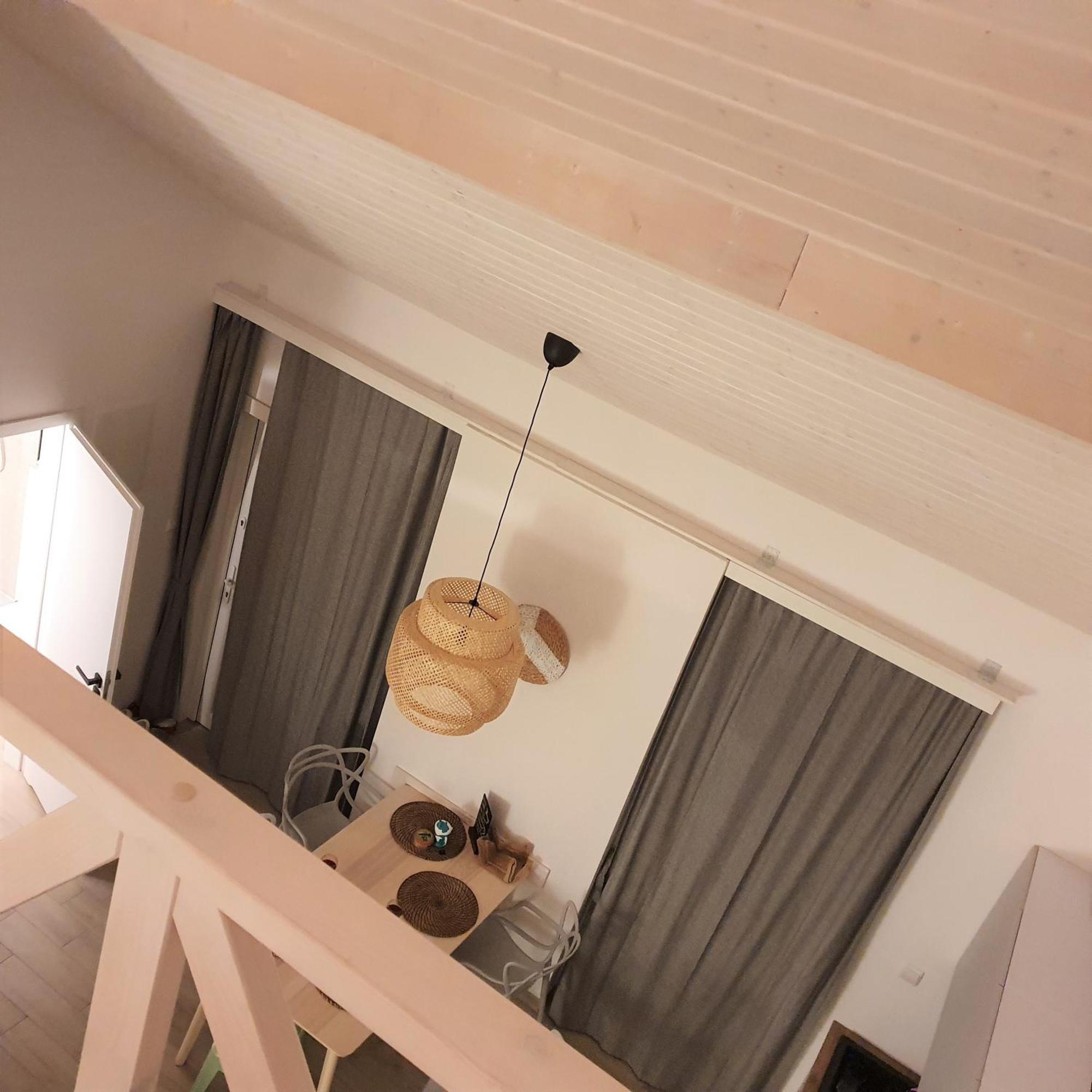ŁazyBabie Latoアパートメント 部屋 写真